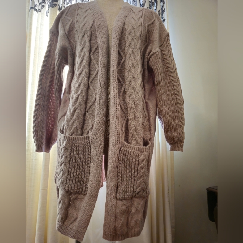 Cardigan sweater